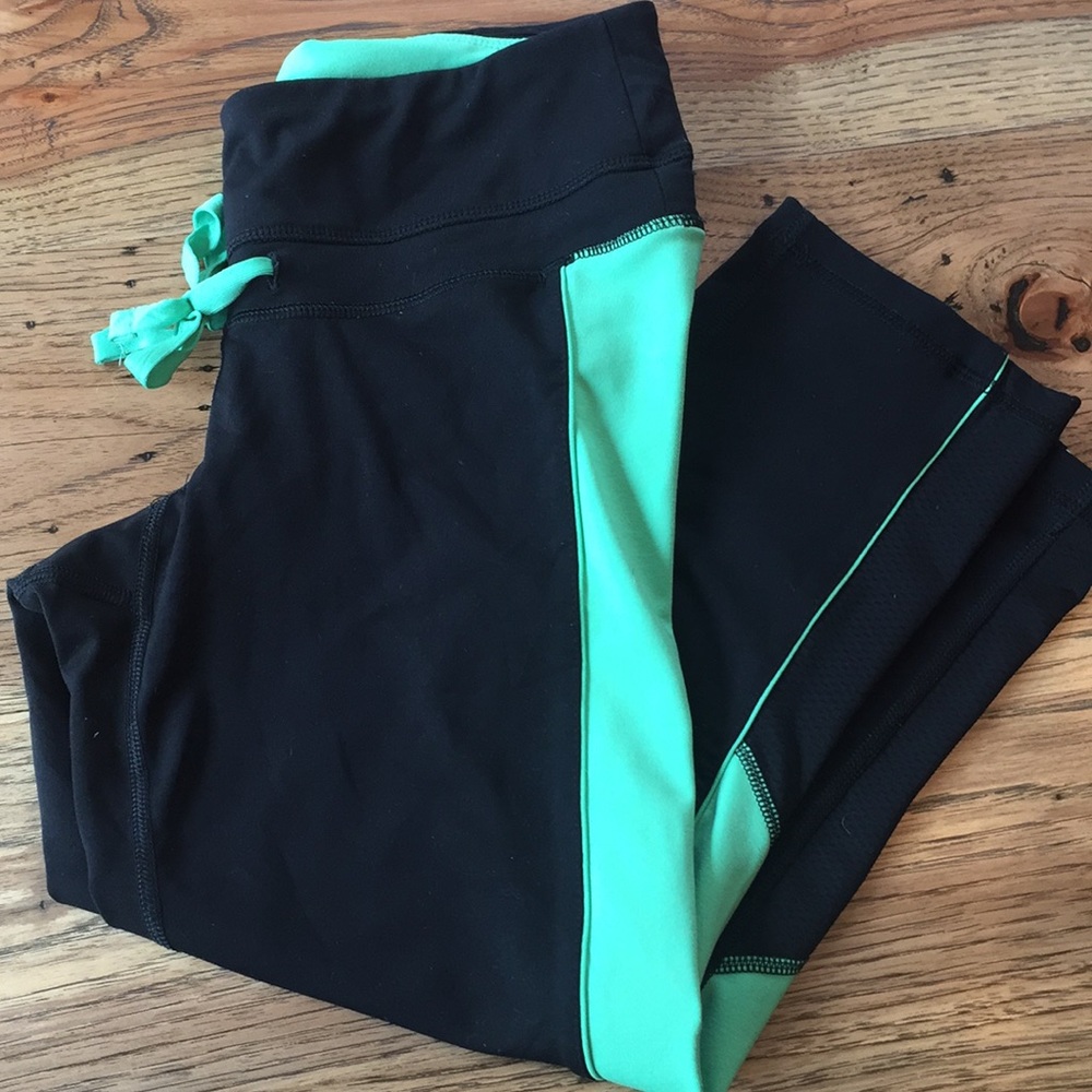 Old Navy Active Crop Leggings with Waist Tie